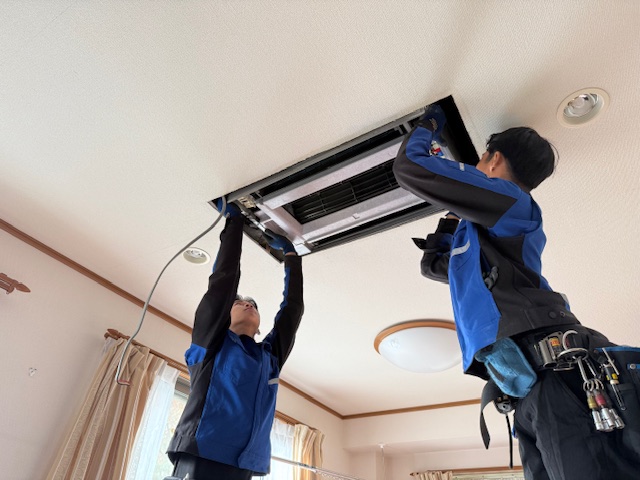 【神戸市　戸建て】ハウジングエアコン取替工事