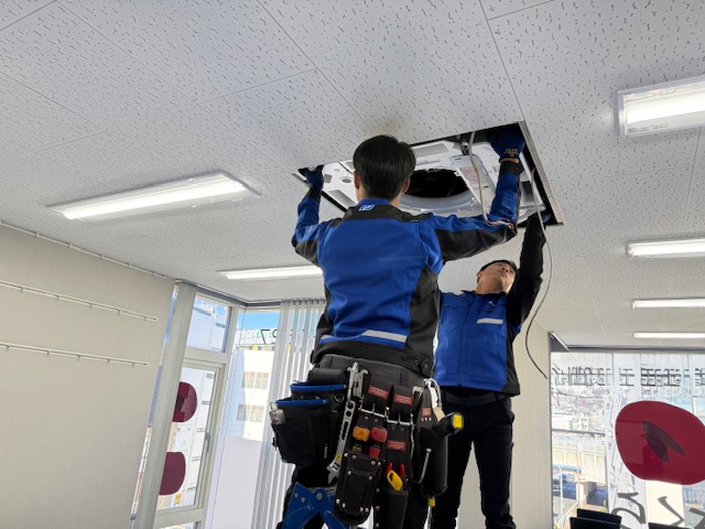 【西宮市　事務所】業務用エアコン取替工事