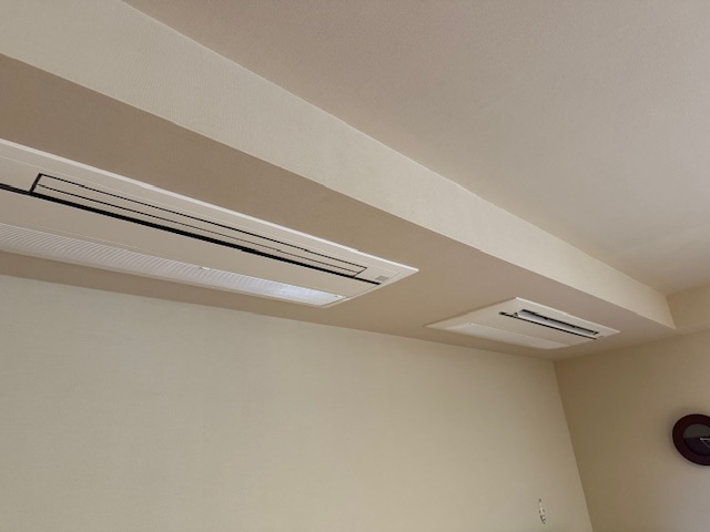 【神戸市　マンション】ハウジングエアコン取替